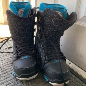 snowboard boots